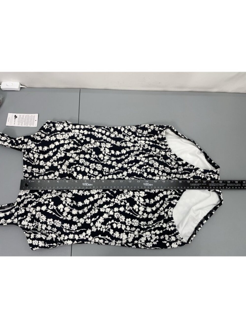 Lands End Mastectomy Tugless Low Leg One Piece Swimsuit Black White Floral 12 - Picture 10 of 10